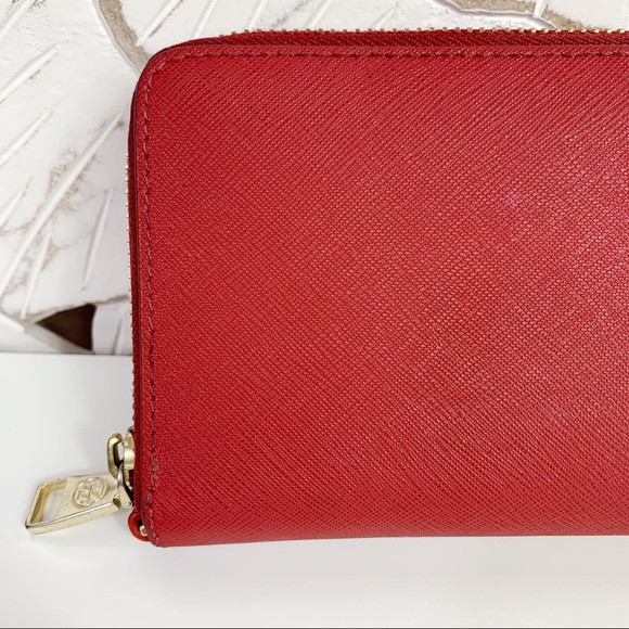 Tory Burch Red Leather Robinson Zip Around Wallet - Picture 3 of 10